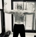Anupam Kher lifts heavy weights for back workout: 'If it doesn’t challenge you, it won’t change you’